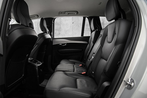Volvo XC90 29 of 30