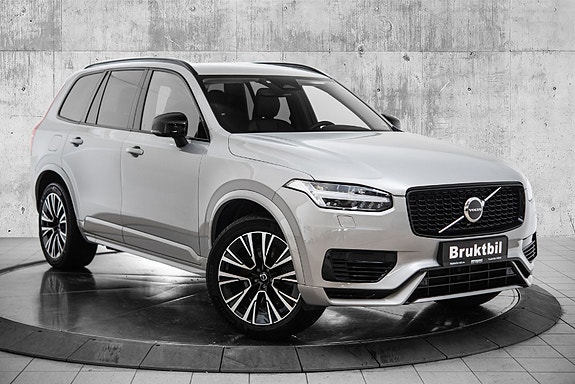Volvo XC90 2 of 30