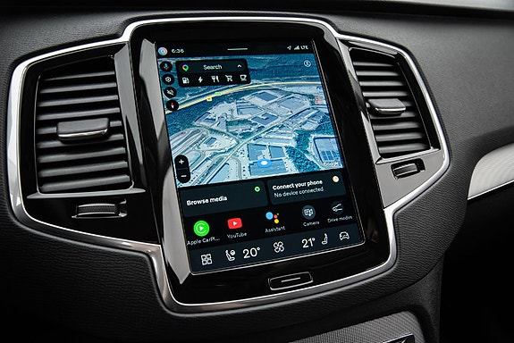 Volvo XC90 16 of 30