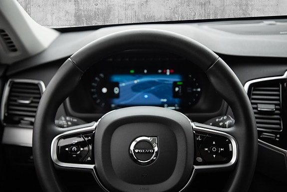Volvo XC90 27 of 30