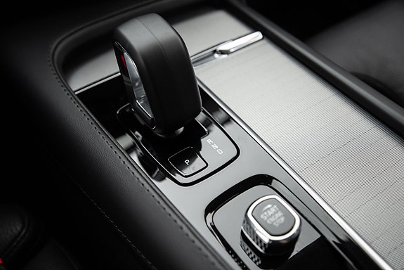 Volvo XC90 20 of 30