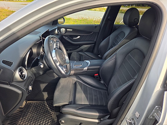 Mercedes-Benz GLC300 e 10 of 23