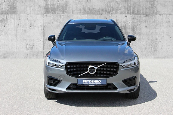 Volvo XC60 2 of 30