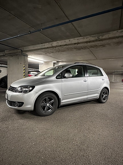 Volkswagen Golf Plus 2 of 14
