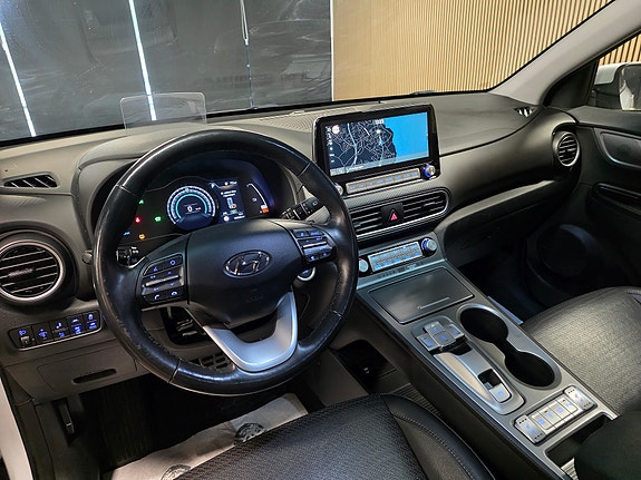 Hyundai Kona 16 of 30