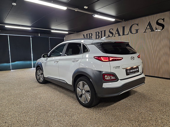 Hyundai Kona 8 of 30