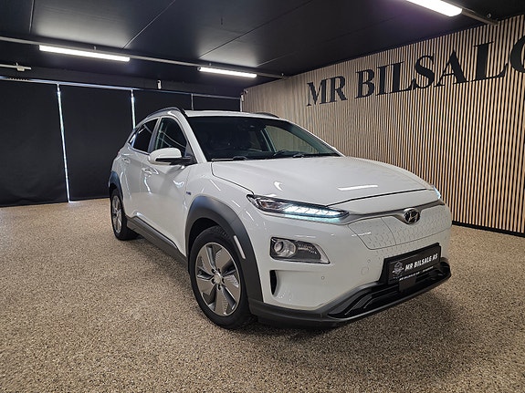 Hyundai Kona 2 of 30