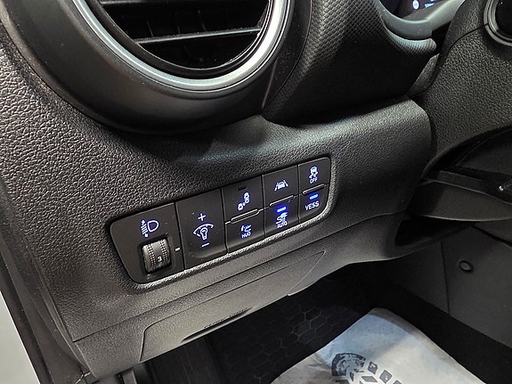 Hyundai Kona 22 of 30