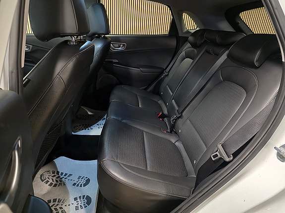 Hyundai Kona 27 of 30