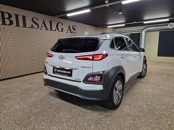Hyundai Kona 10 of 30
