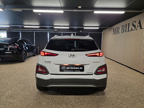 Hyundai Kona 9 of 30
