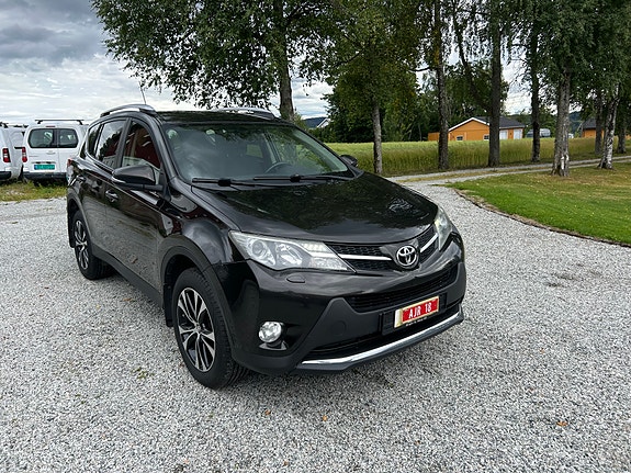 Toyota RAV4 4 of 13