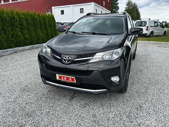 Toyota RAV4 5 of 13