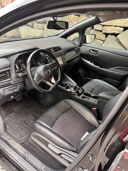 Nissan Leaf 8 of 11