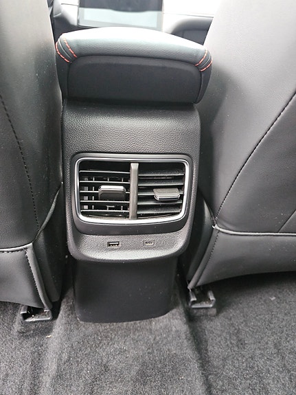MG ZS EV 8 of 18
