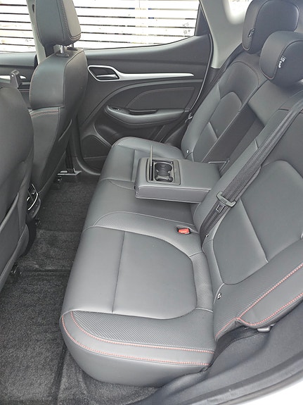 MG ZS EV 7 of 18