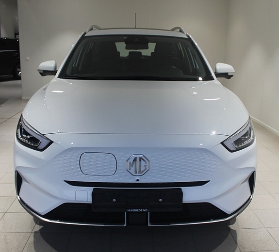 MG ZS EV 2 of 18