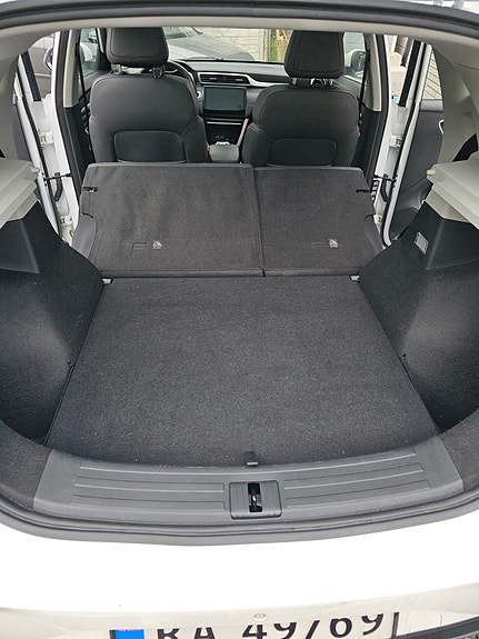 MG ZS EV 14 of 18