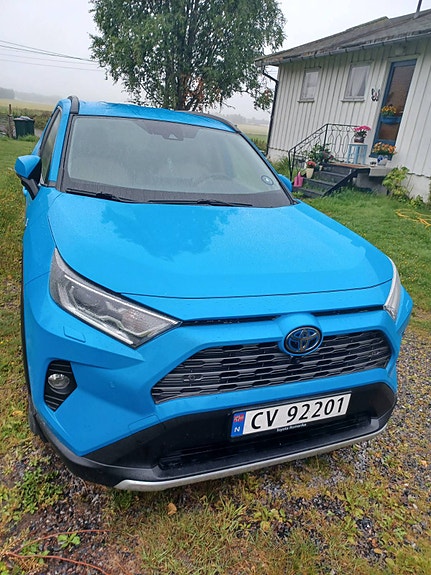 Toyota RAV4 14 of 16