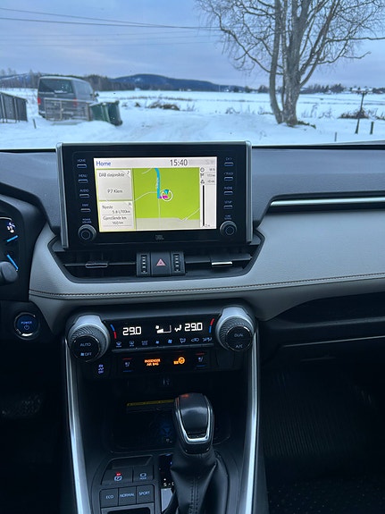 Toyota RAV4 10 of 16