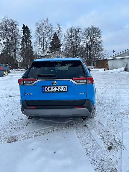 Toyota RAV4 7 of 16