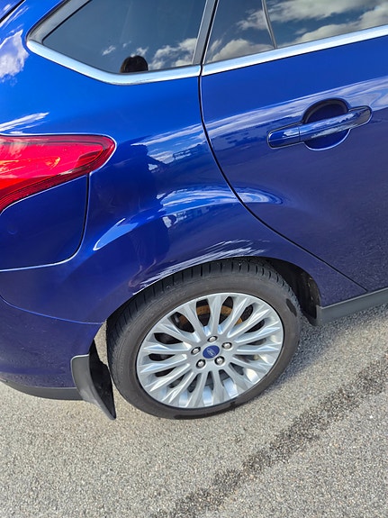 Ford Focus 10 of 16