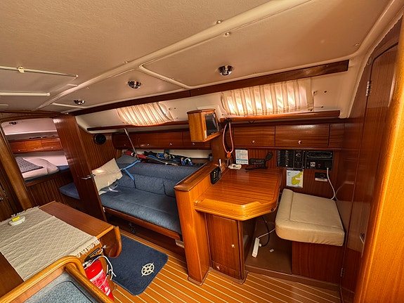 Bavaria 36 AC (3 cab) 14 of 14