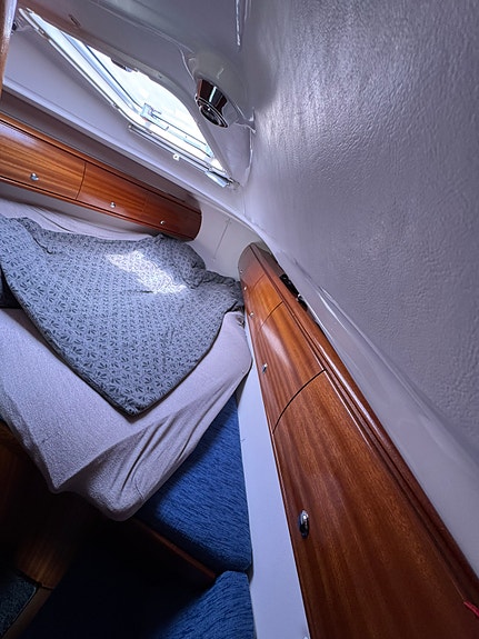 Bavaria 36 AC (3 cab) 10 of 14