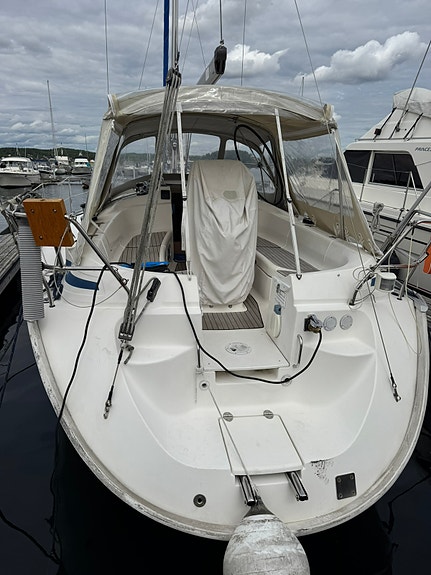 Bavaria 36 AC (3 cab) 2 of 14