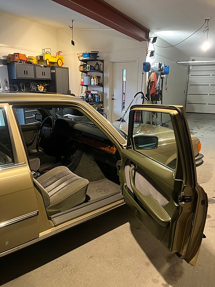 Mercedes-Benz 450 SEL 13 of 28
