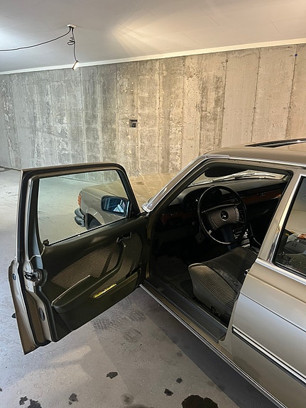 Mercedes-Benz 450 SEL 16 of 28