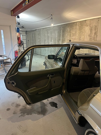 Mercedes-Benz 450 SEL 18 of 28