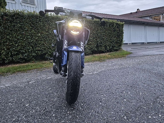 Honda CB 125 R 9 of 30