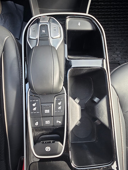 Hyundai IONIQ 15 of 19