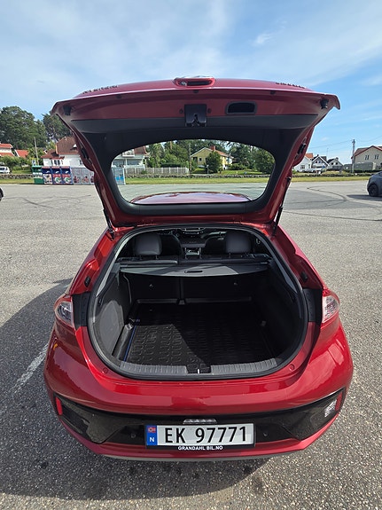 Hyundai IONIQ 6 of 19
