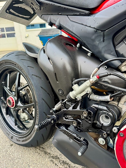 Ducati Streetfighter V4 13 of 22