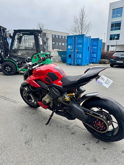 Ducati Streetfighter V4 22 of 22