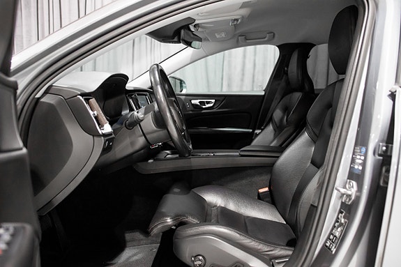 Volvo V60 26 of 30