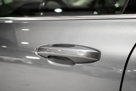 Volvo V60 13 of 30