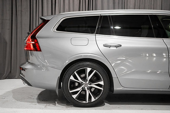 Volvo V60 15 of 30