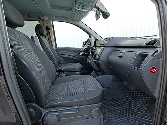 Mercedes-Benz Vito 113 21 of 30