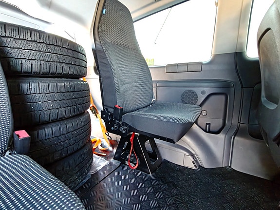 Mercedes-Benz Vito 113 26 of 30