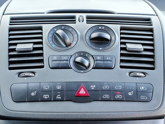 Mercedes-Benz Vito 113 19 of 30