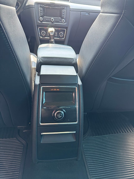 Skoda Superb 21 of 30