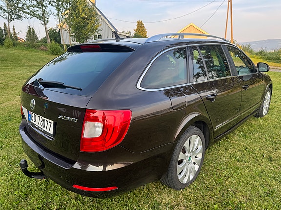 Skoda Superb 2 of 30