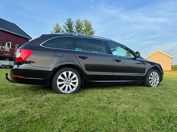 Skoda Superb 11 of 30