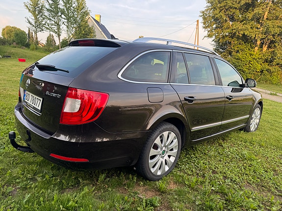 Skoda Superb 7 of 30