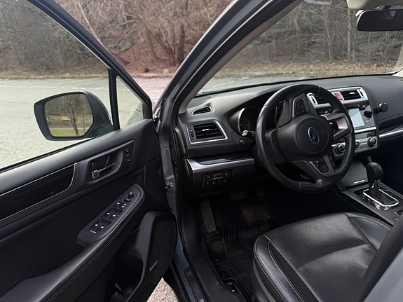 Subaru Outback 11 of 14