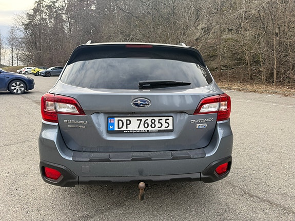 Subaru Outback 7 of 14