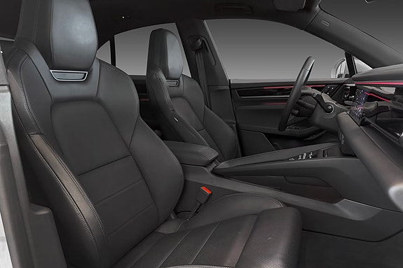 Porsche Macan 4 5 of 15